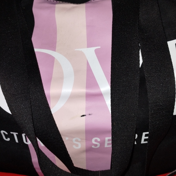 Victoria secret LOVE duffle with long strap - Picture 5 of 5